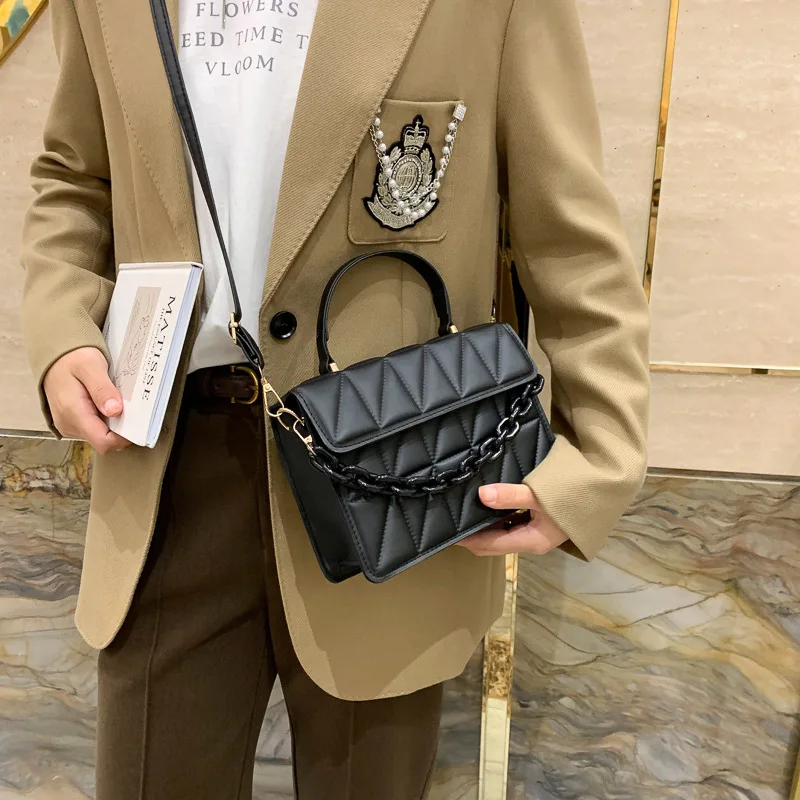 Borse a tracolla scozzesi solide da donna, borsa a tracolla alla moda con decorazioni a catena Borsa da donna per l'uso quotidiano_voghion.com