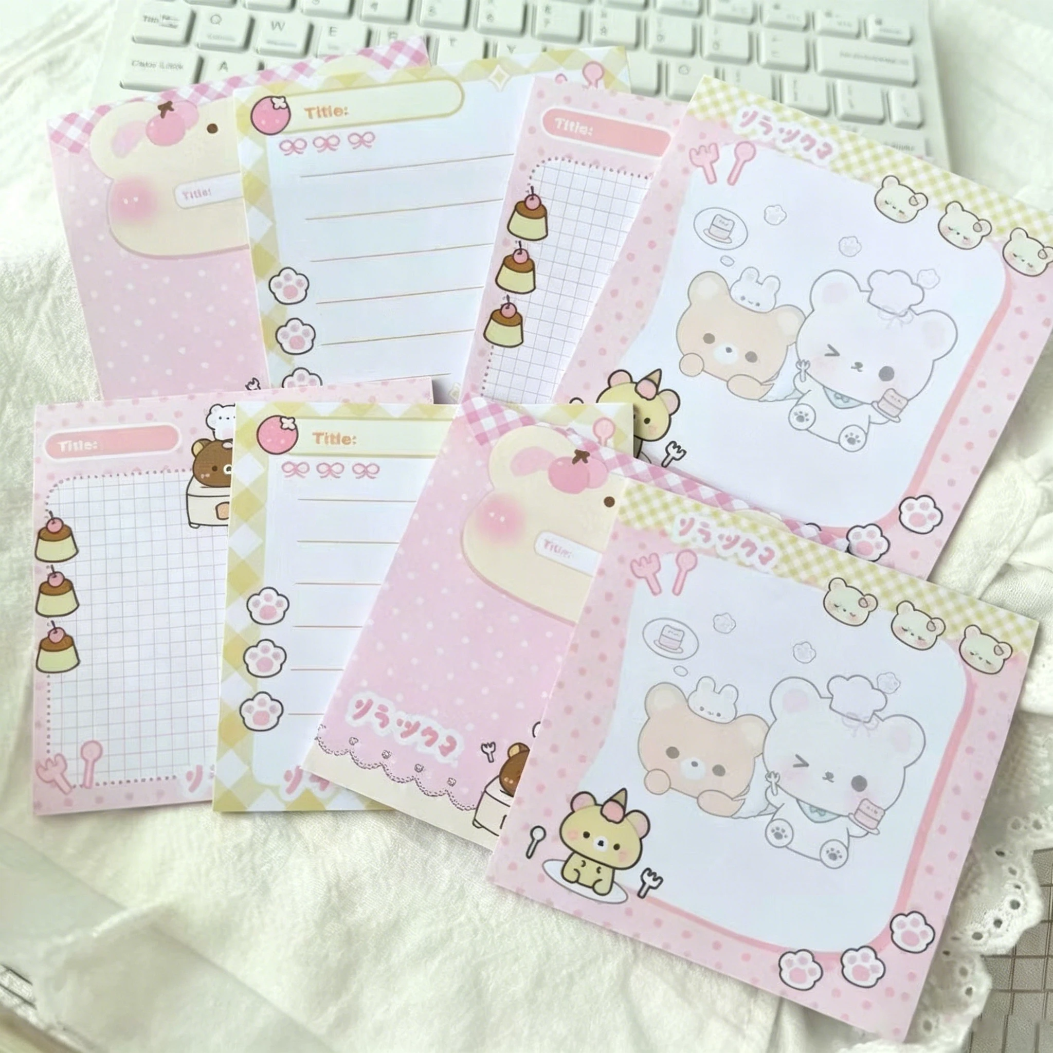 Set da 4 Foglietti Adesivi Originali a Tema Orsetto Cartone Animato, Design Accattivante e Carino, per Decorazione e Messaggi, Materiale per Scrapbooking e Post-it - immagine 4