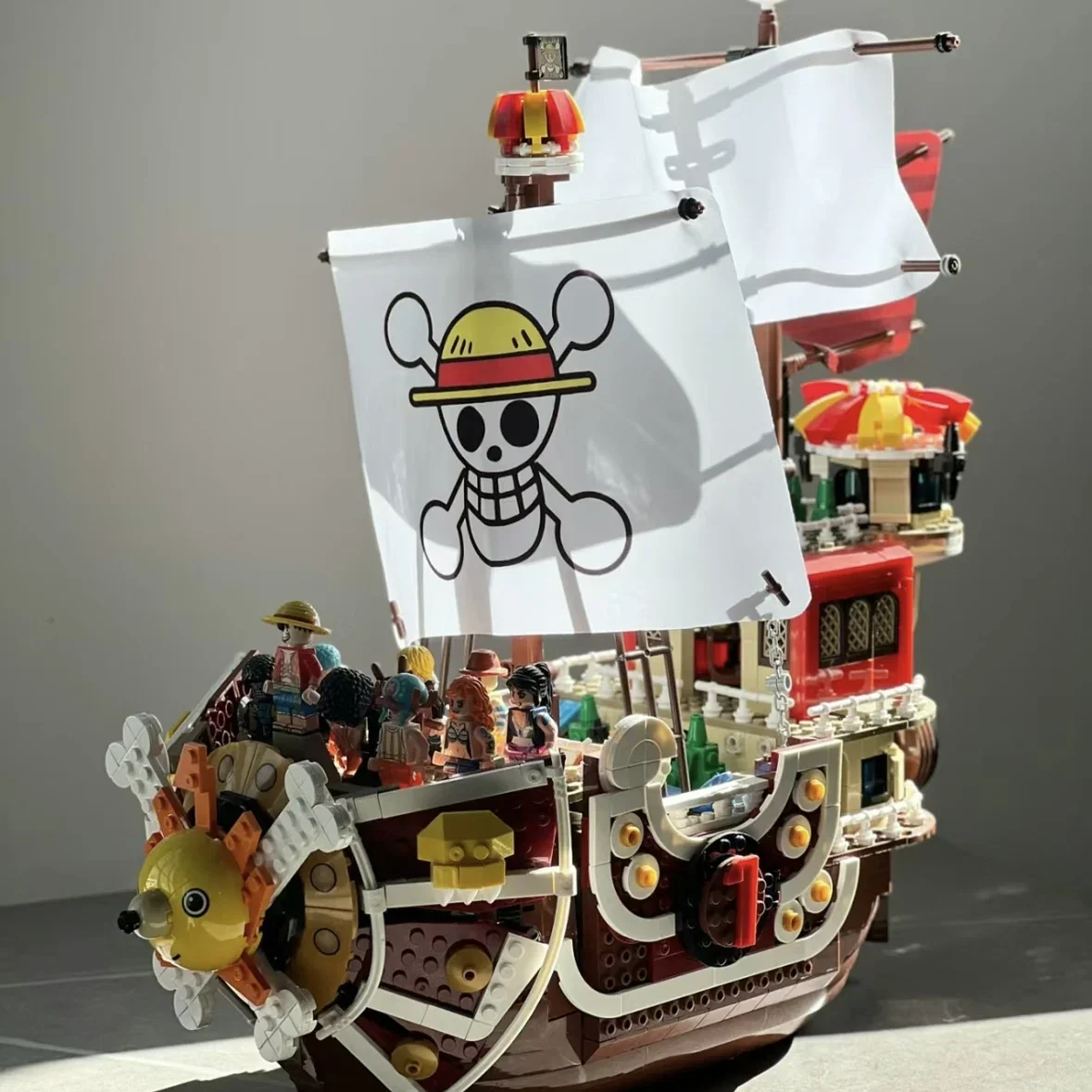 

1484PCS MOC Thousand Sunny Model Pirates Ships Creative Building Blocks Corsair Boat Set Bricks DIY Toys For Kids Boys Gifts