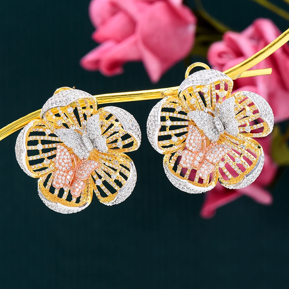 

Soramoore Luxury Blooming Flowers Fashion Big Stud Earrings Cubic Zirconia Romantic Bridal Wedding Jewelry Women Birthday Gift