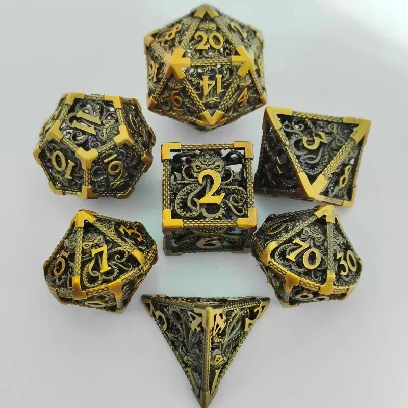 Hollow Metal Dice Set for DND RPG Dragon Engraved Polyhedral Board Game Accessories 7 Pieces Dungeon Master Collector Gift