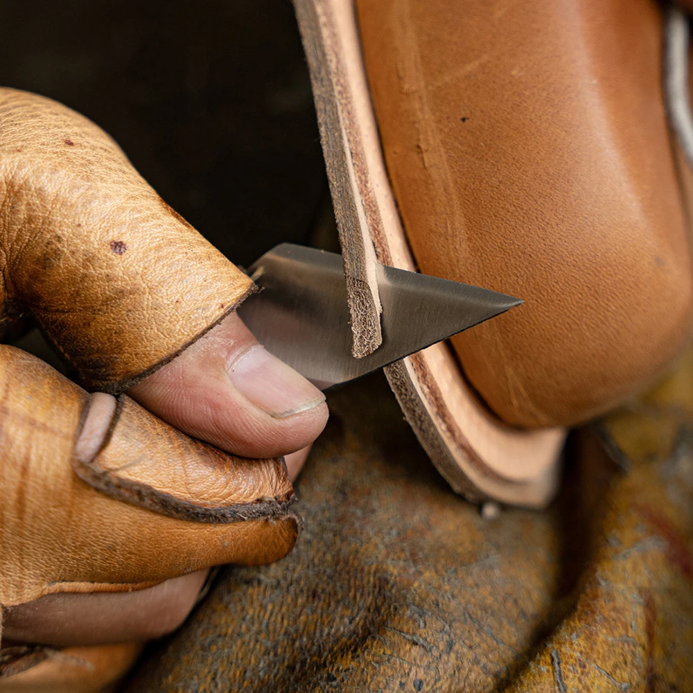 https://ae01.alicdn.com/kf/Scf6467a449474636999103b32807a5fd6/TeatherFan-Leather-Material-Cutting-Knife-DIY-Handmade-LeatherCraft-Shoes-Special-Shoveling-Tools-Ultra-Sharp-Steel-Blade.jpg
