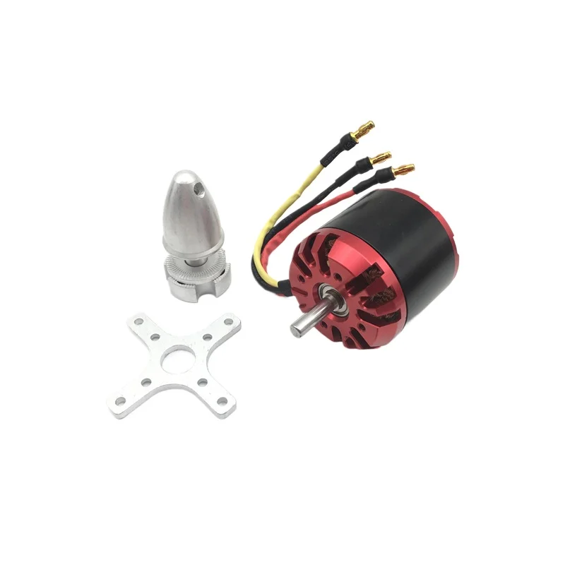 Moteur Brushless 4250 560KV 800KV 140KV pour Avion RC posé sur une surface de travail, bobinages visibles