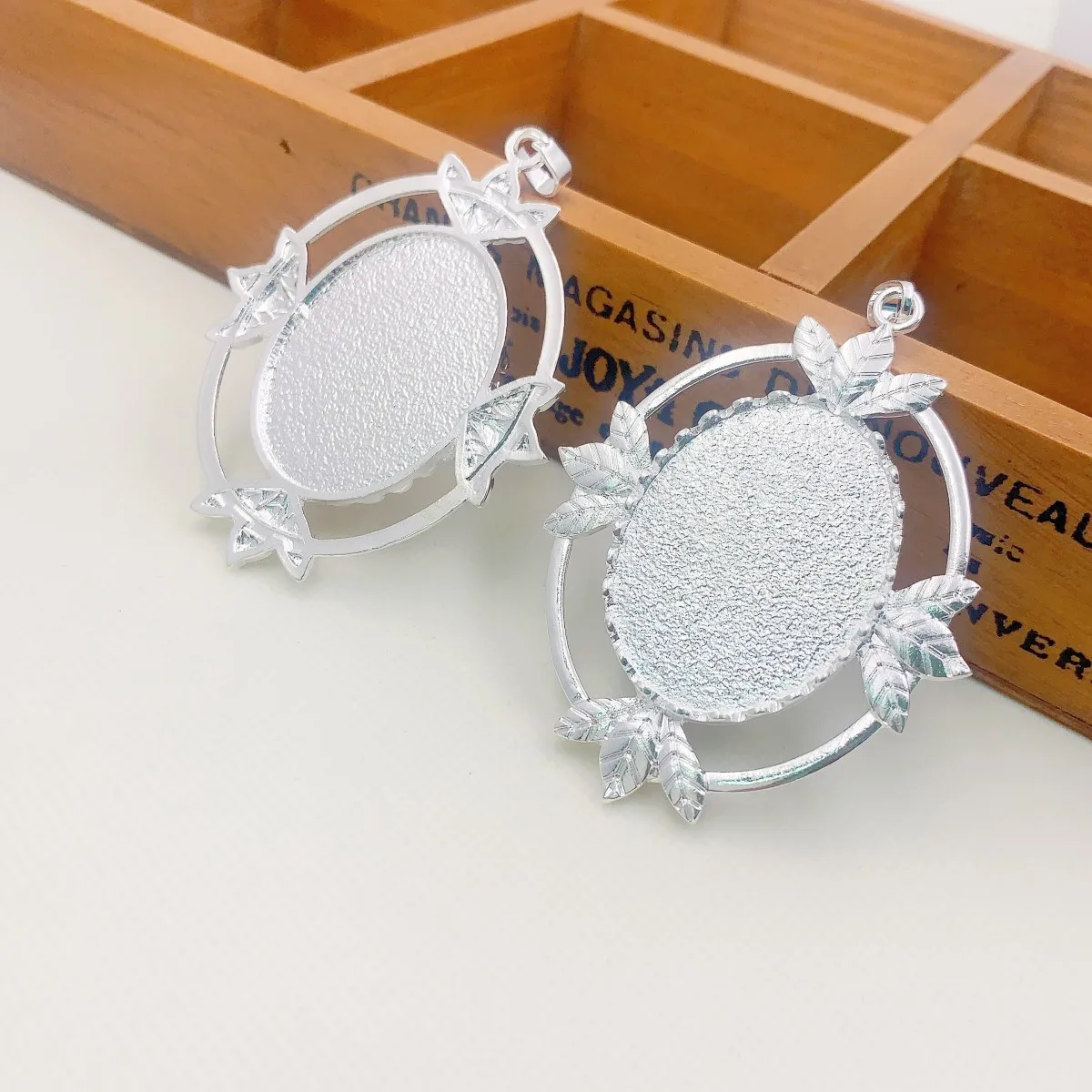 UNICRAFTALE 30 Set 5 Stili Cabochon Impostazioni Ciondolo 304 Vassoi UNICRAFTALE 30 Set 5 Stili Cabochon Impostazioni Ciondolo 304 Vassoi