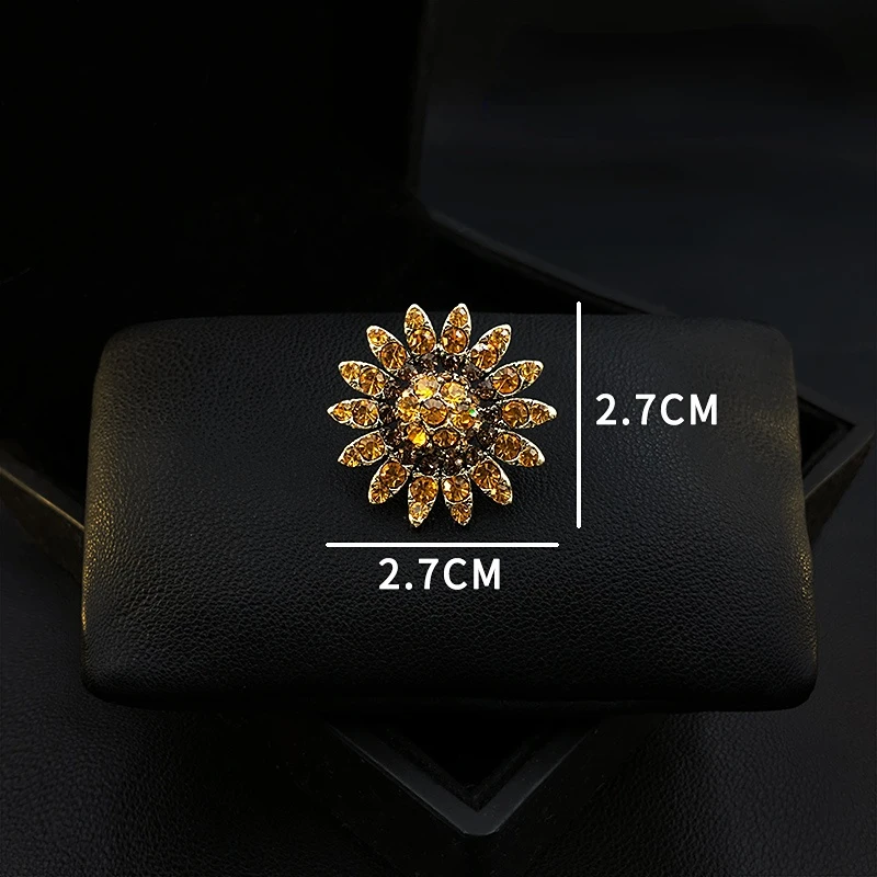 Retro Rhinestone Sunflower Brooch Exquisite Dark Flash Corsage Suit Flower Pin Clothes Accessories Women Men Jewelry Party Gifts