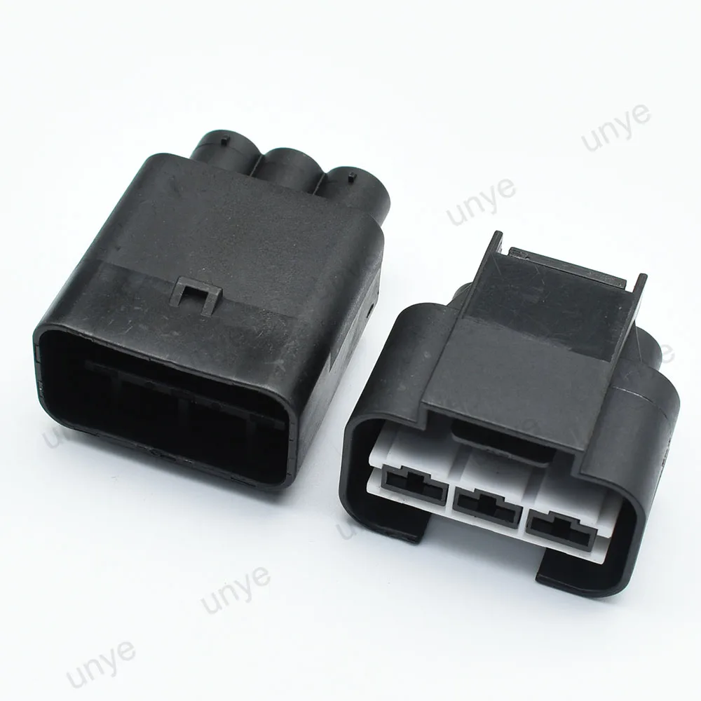 Premium 3-Pin Waterproof Automotive Plug for Electric Wire Connections