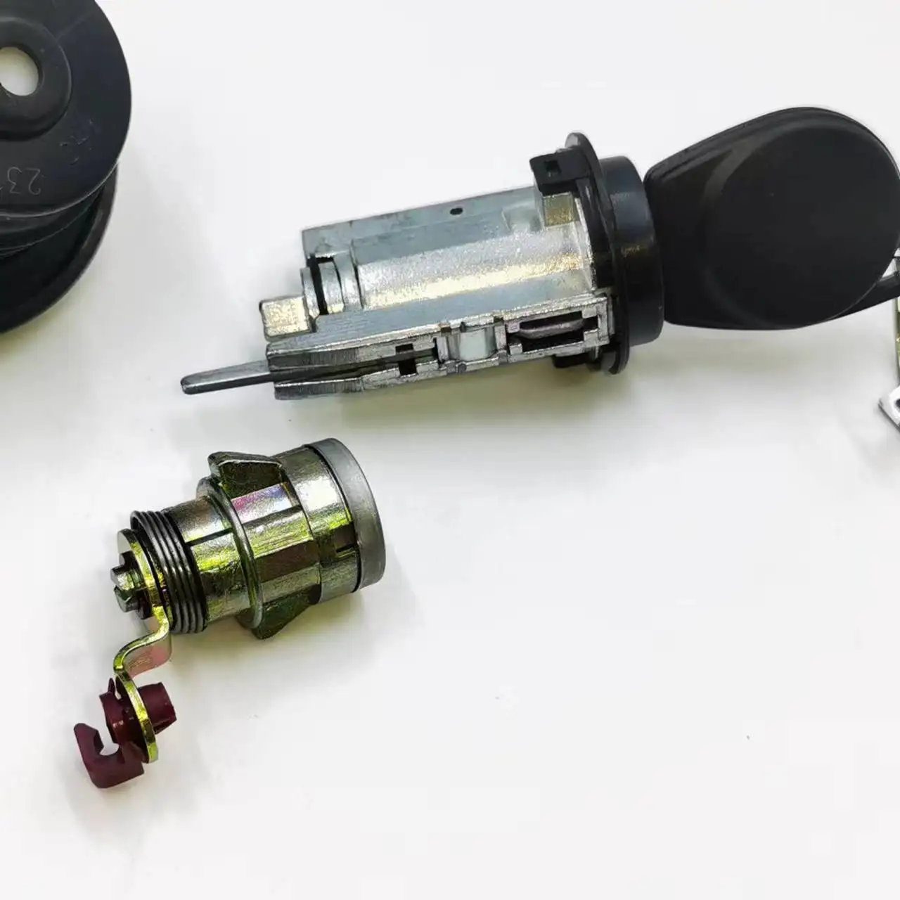 Ignition Lock Cylinder Key 3704020-0000 6105210-0000 6105220-0000 1104070-2300 6105240-0203 6105250-0300 For Zx Auto Grandtiger
