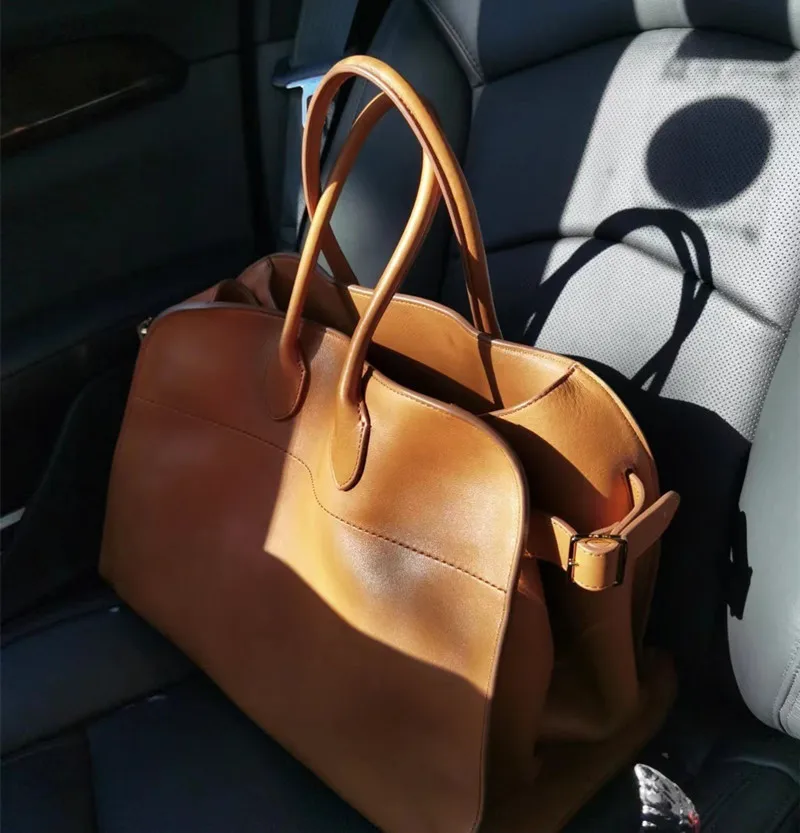 Рисунок 4 - Кожаная вместительная сумка-тоут