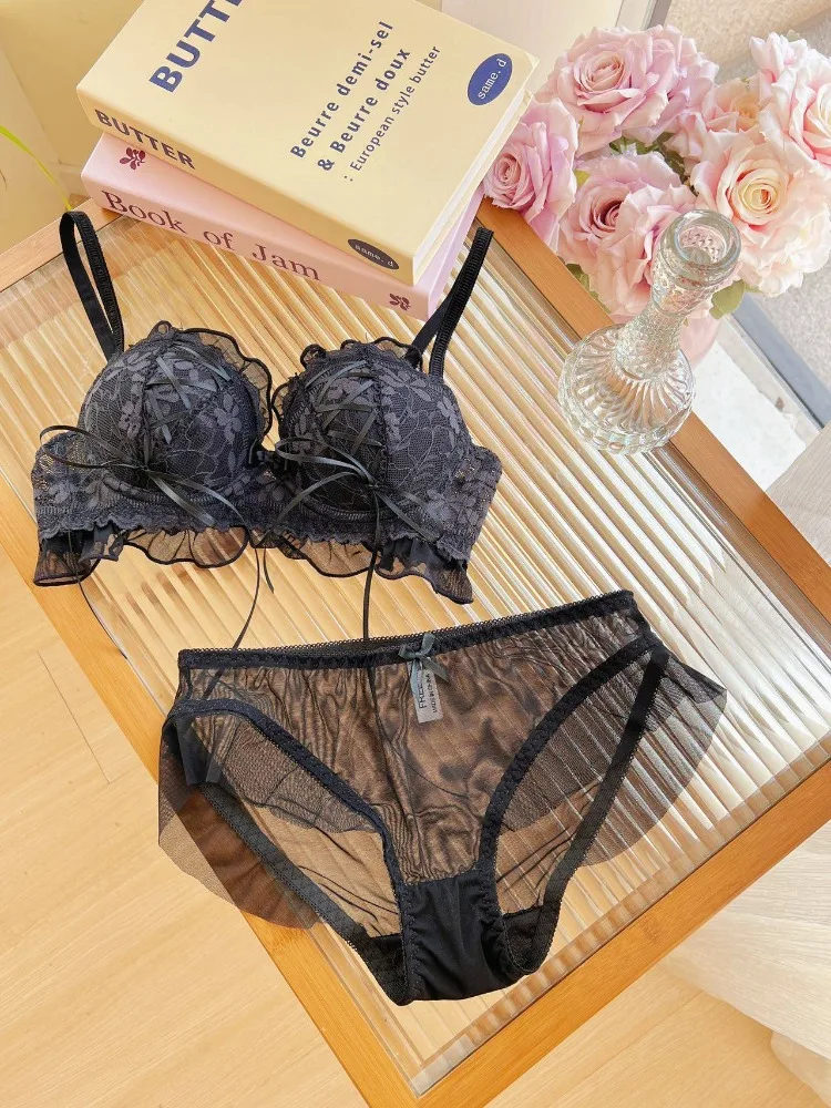 YEMOMO Japanisches Spitzen-Dessous-Set für Damen, kabellos, Push-up, Anti-Sag-BH für kleine Oberweiten, Lolita-Stil, weich, leicht und komfortabel, Alltags-Bralette, Größe S-XLAB_voghion.com