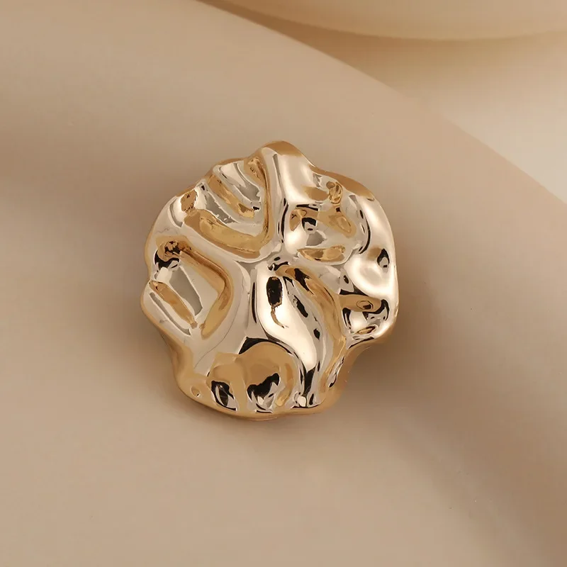 5Pcs Beautiful Gold Color Shank Buttons Zinc Alloy Irregular Shape Buttons Women's Sweater Coat Accessories 3