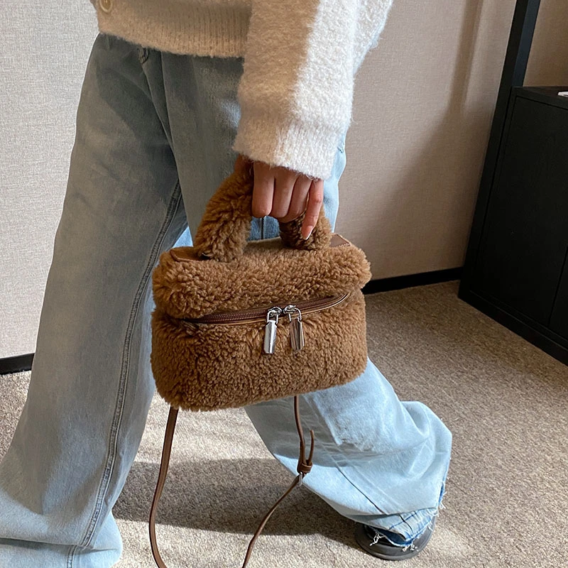 Lammwolle-Handtasche für Damen, 2022, Winter, weiche, flauschige Handtasche, kleine Plüsch-Umhängetasche, Reißverschluss-Geldbörse, luxuriöse Clutch-Tasche aus Kunstfell – Detail 6