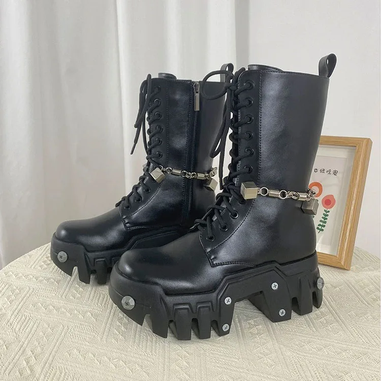 

British Round Toe Thick High Heel Martin Boots Metal Chain Platform Black Mid-Calf Botines Personalized Strappy Botas Femininas