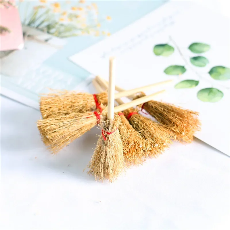 

Dollhouse Mini Simple DIY Broomstick Model for Dollhouse Furniture Living Room Decoration Accessories