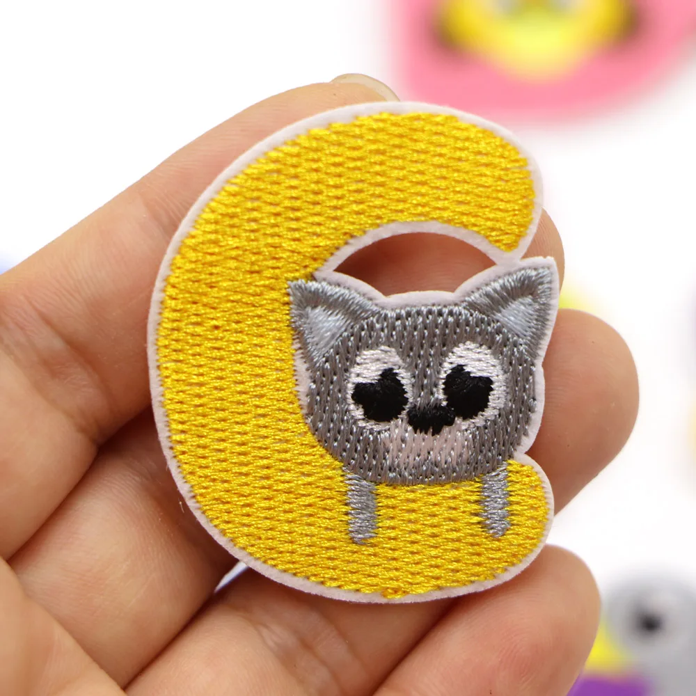 1PC Eisen auf Patches Nähen auf Applique Patches Tiere Buchstaben Alphabet Gestickte Patches Diy Benutzerdefinierte Name Abzeichen Reparatur patch – Detail 7