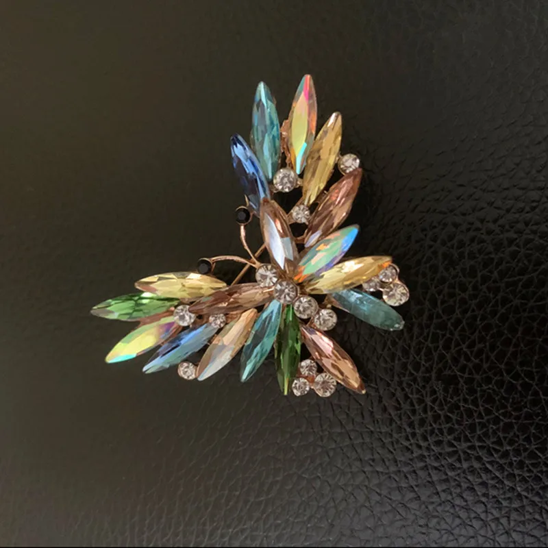 Exquisite Crystal Butterfly Brooches Women's Luxury Suit Dress Neckline Insect Pins Fine Gifts Accessories Wedding Corsage Gifts