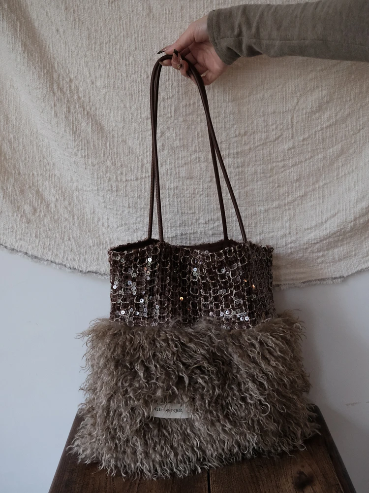 New Faux Fur Wool Boston Handbag 2025 Winter Warm Plush Tote Bag Simple Versatile Women's Autumn Winter Shoulder Crossbody Bag