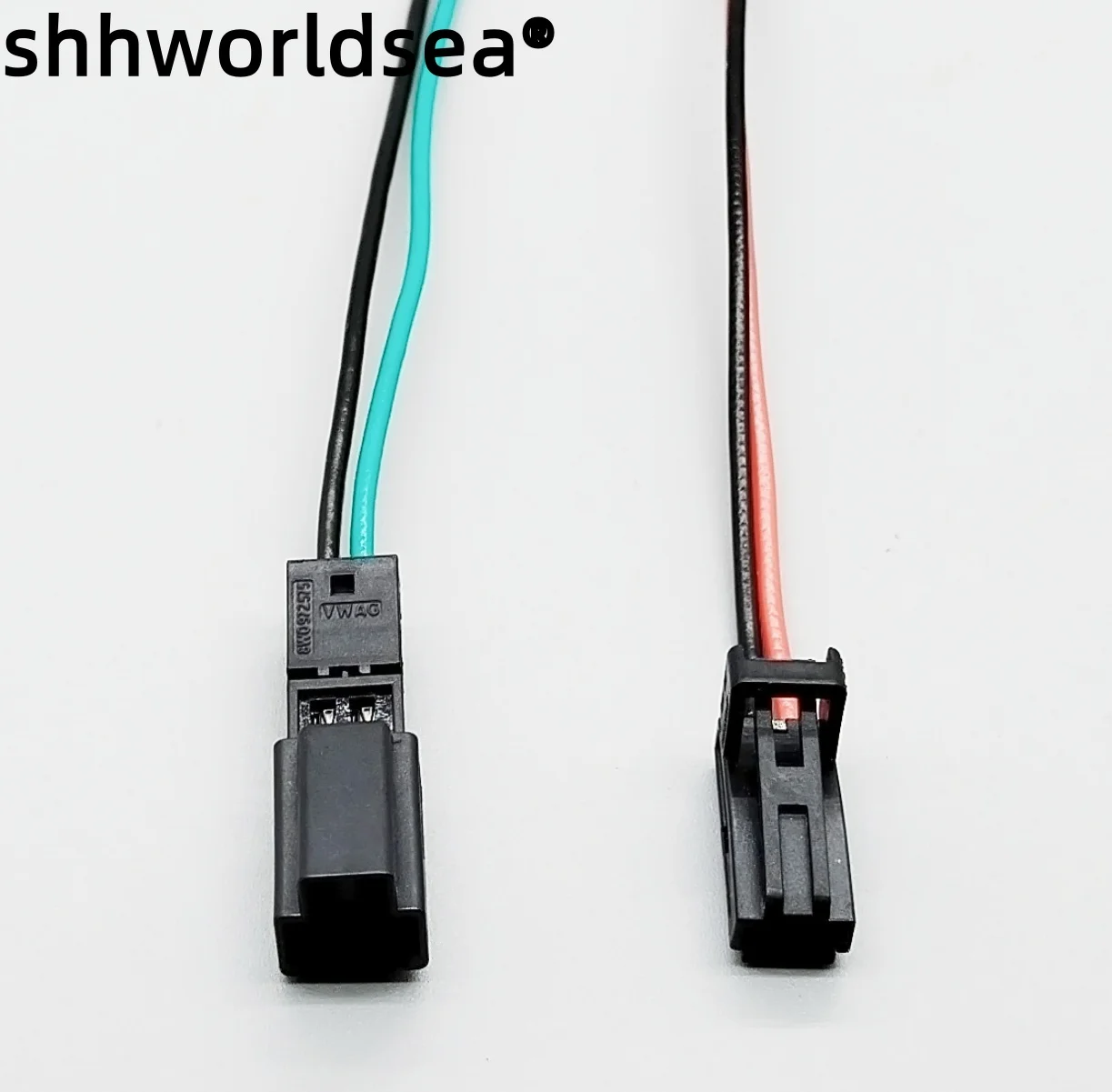 shhworldsea 2핀 4B0971832 4B0 971 832 4E0 972 575 도어 램프 소켓 실내 LED 라이트 플러그 스피커 커넥터 (아우디, 폭스바겐, 스코다 용)