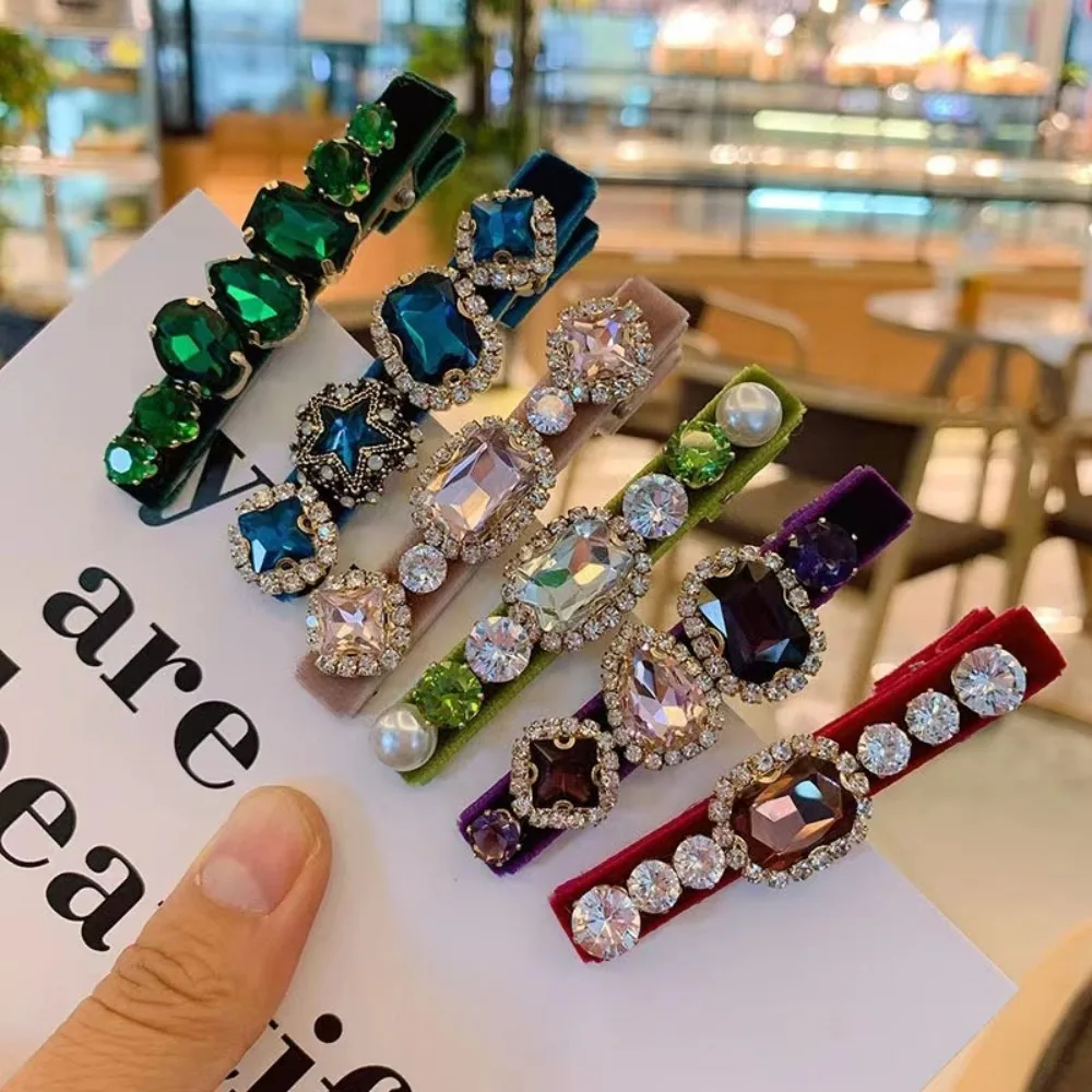 Luxury Baroque Style Velvet Duckbill Clip Cute Retro Children Girls BB Clip Simple Temperament Heart Rhinestone Hairpin