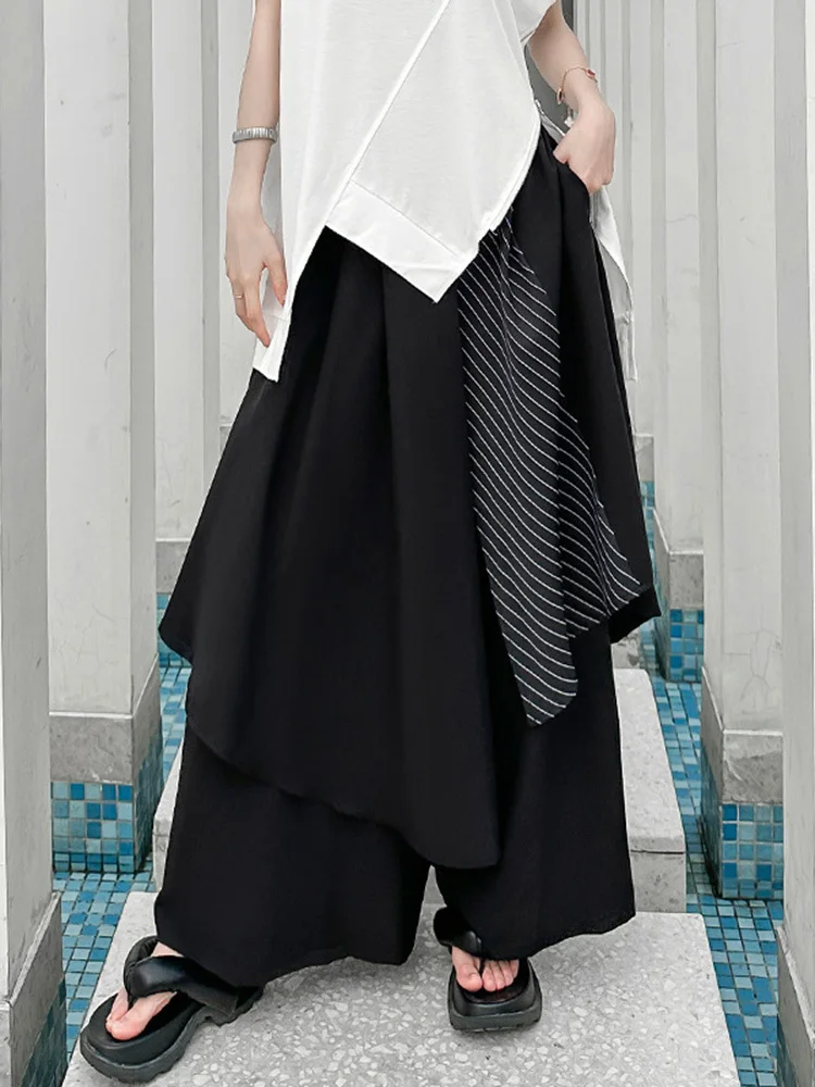 [EAM] High Elastic Waist Black Striped Irregular Wide Leg Pants New Loose Fit Trousers Women Fashion Spring Autumn 2026 1DF7892