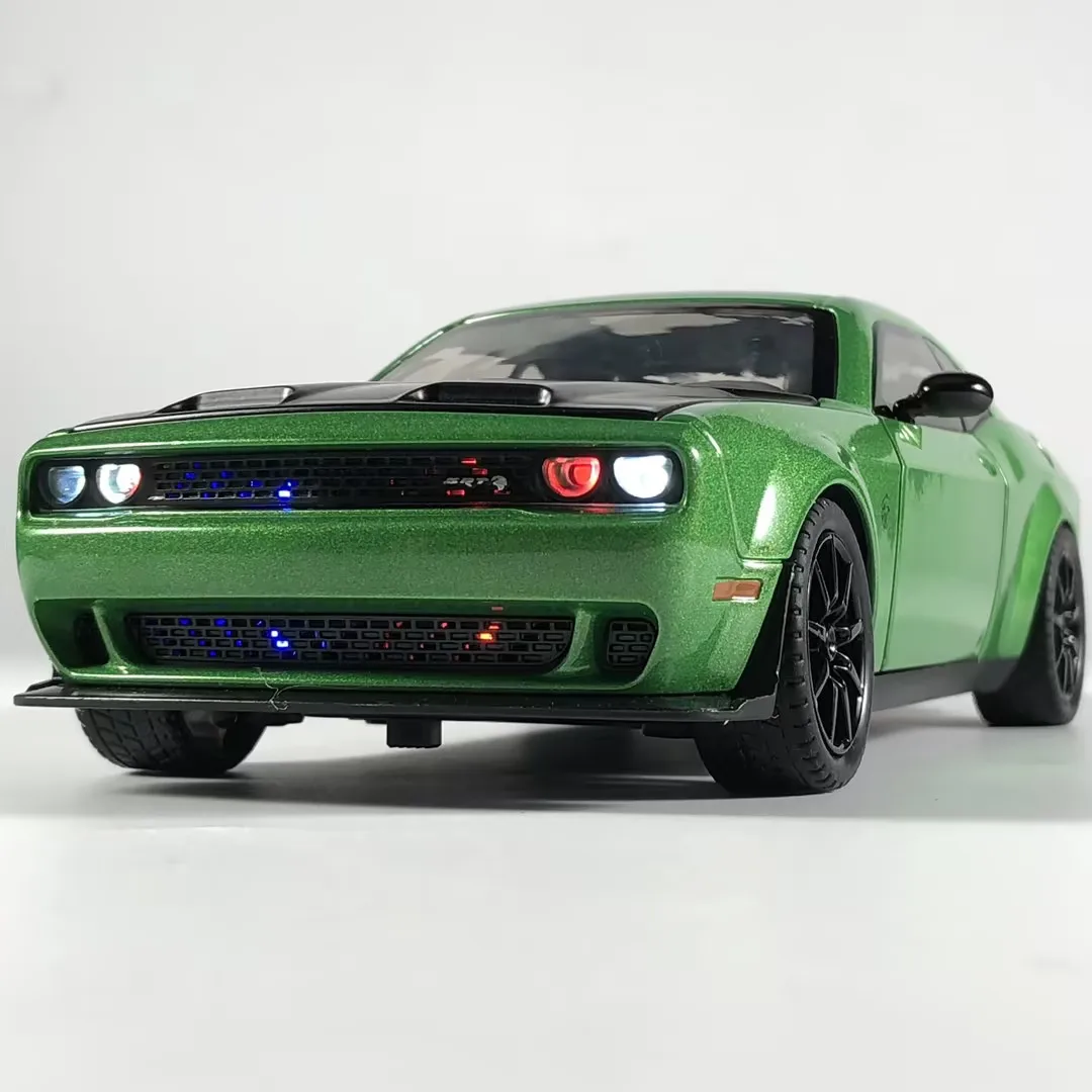 1:24 닷지 챌린저 Hellcat Redeye 플래시 버전 합금 금속 다이캐스트 모델 미국 근육 자동차 장식 장식품 생일