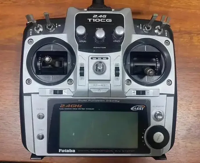 Futaba 90% new 10CG 10C T10CG 2.4GHz 2.4g FASST 2048 10ch