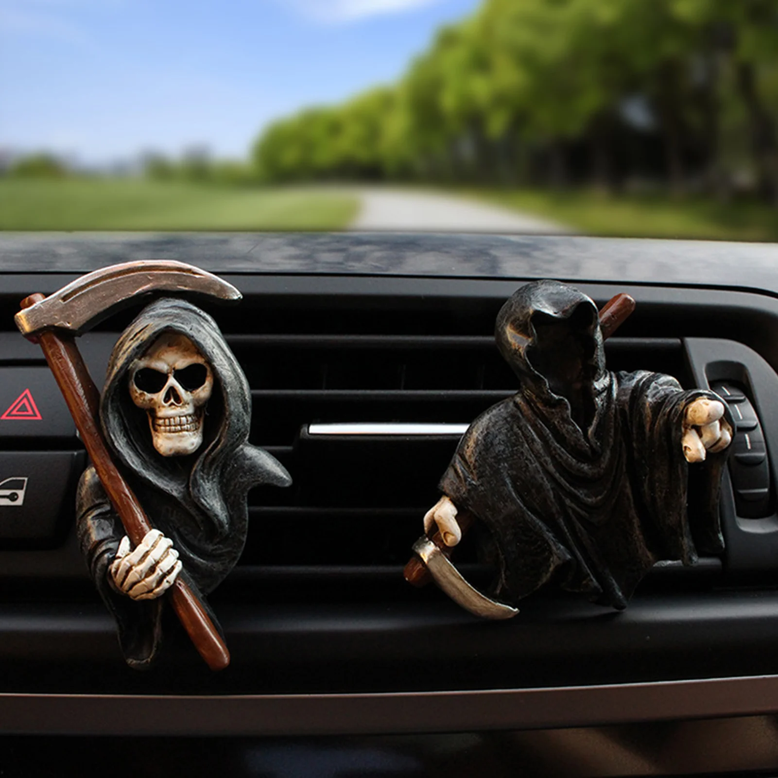 Resin Bone Skull Ghost Car Air Freshener Vent Clip Human Body Skeleton  Aromatherapy Car Perfume Diffuser Car Smell Diffuser