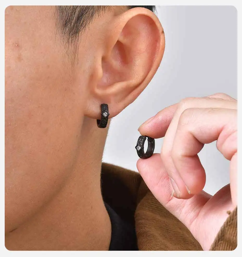 Vnox Puck Rock Creolen für Männer und Teenager, Anti-Allergie-Edelstahl-Huggies-Ohrringe, schwarzer Zirkon-Ohrschmuck, Geschenk für ihn – Detail 2
