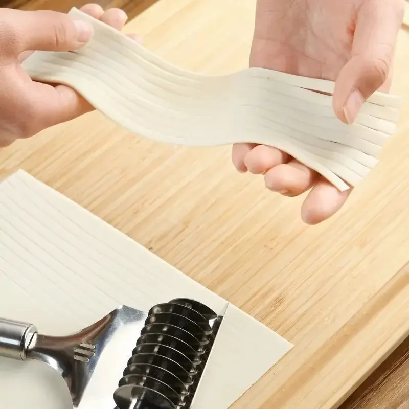 1pcs Manual Noodle Cutter Stainless Steel Roller Noodle Maker Fast Food Noodles Dough Rolling Machine Pasta Tools Gadgets