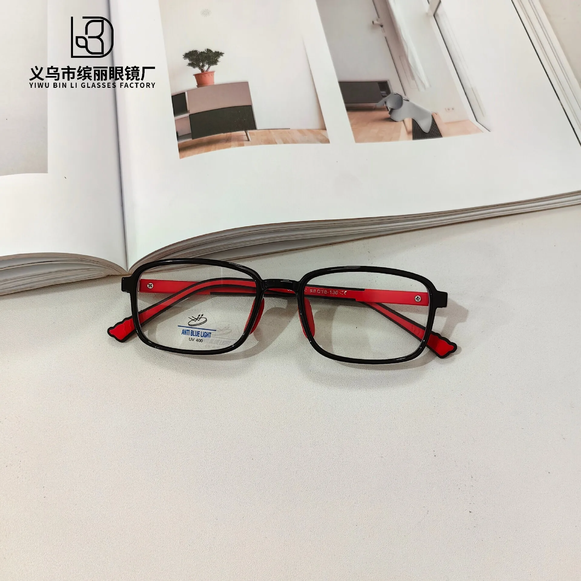 New Anti Blue Light Optical TR90 Reading Computer Glasses Can Be Matched With Prescription Student Flat Lens Silicone Nose Pad