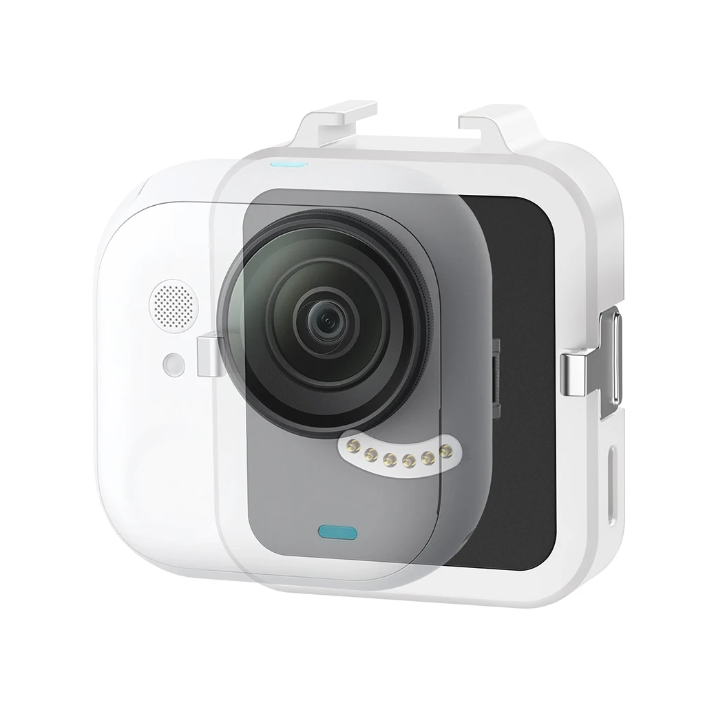 Chargeur 10W et sa caméra action Insta360 GO Ultra sur fond blanc