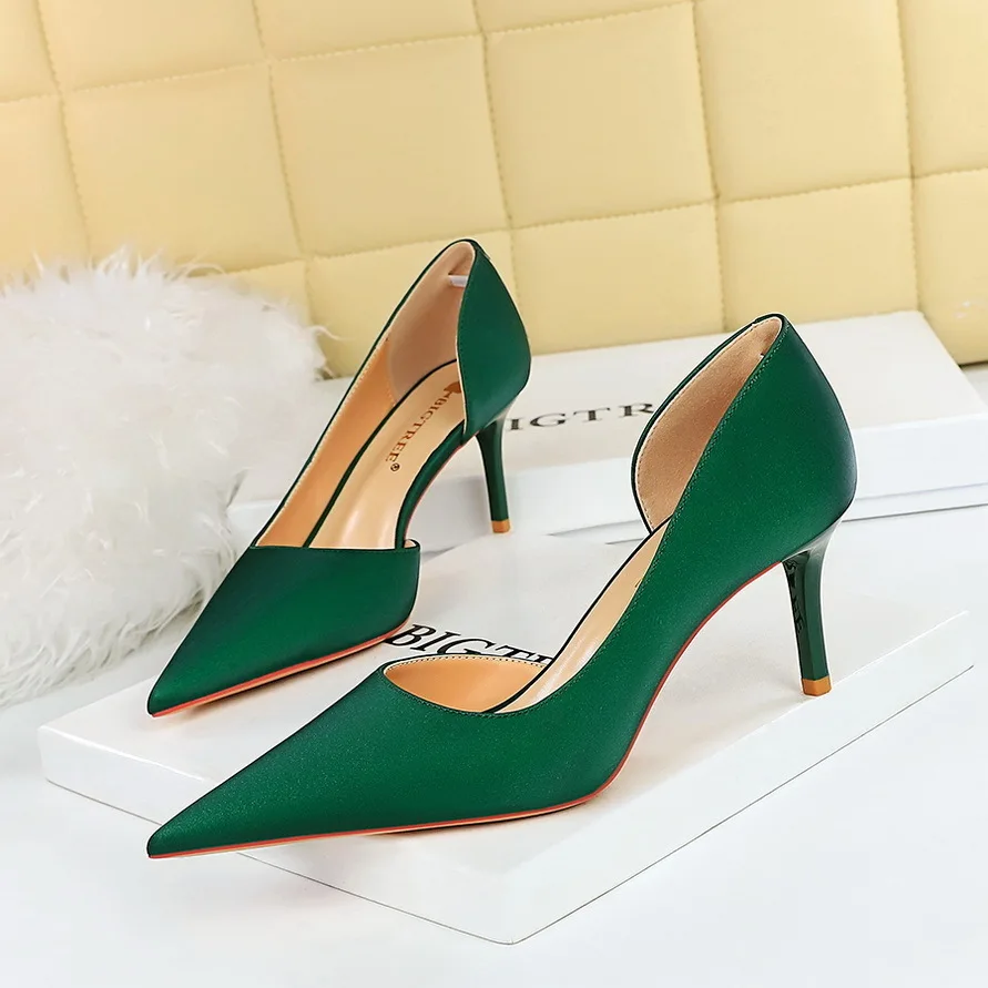 thumbnail image 1 of Zapatos de tacón alto versátiles, profesionales, con huecos laterales, puntiagudos y de muescas poco profundas para mujeres, zapatos de tacón medio clásicos para mujeres solteras, 1 of 5