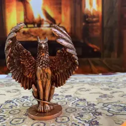 Mythical Griffin Resin Figurine - Elegant Room Decor & Gift Ornament (Bronze)