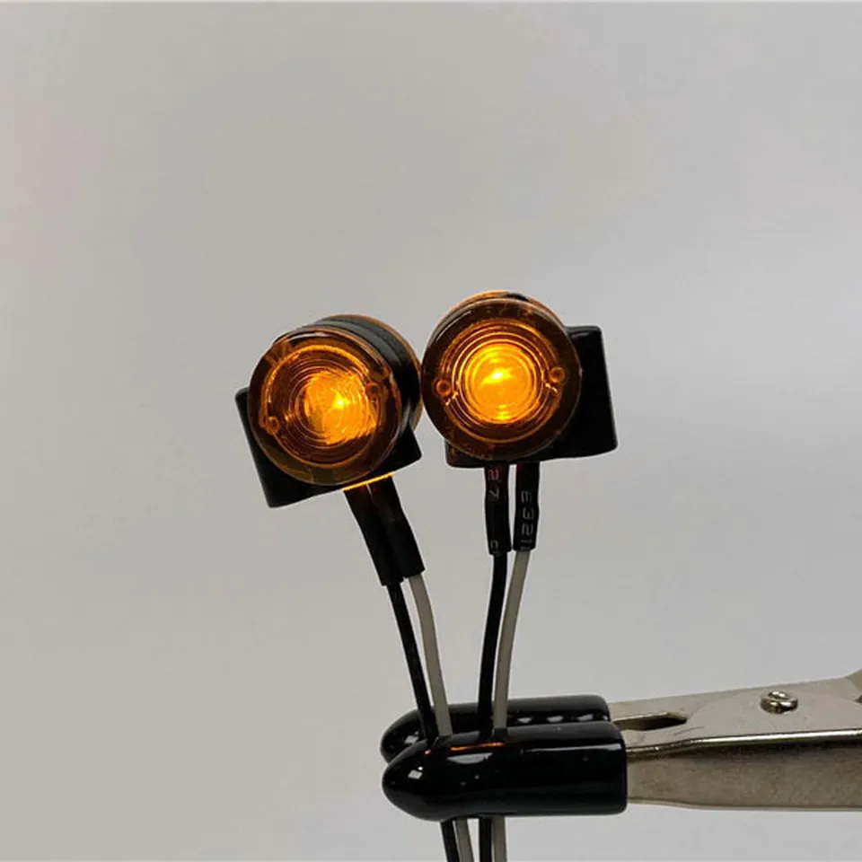 LED 2.2-3V マーカーランプ プラスチックヘッドライト 1ペア DIY