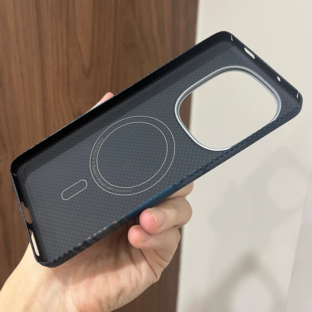 Magnetic Real 600D Aramid Carbon Fiber Phone Case Cover On For