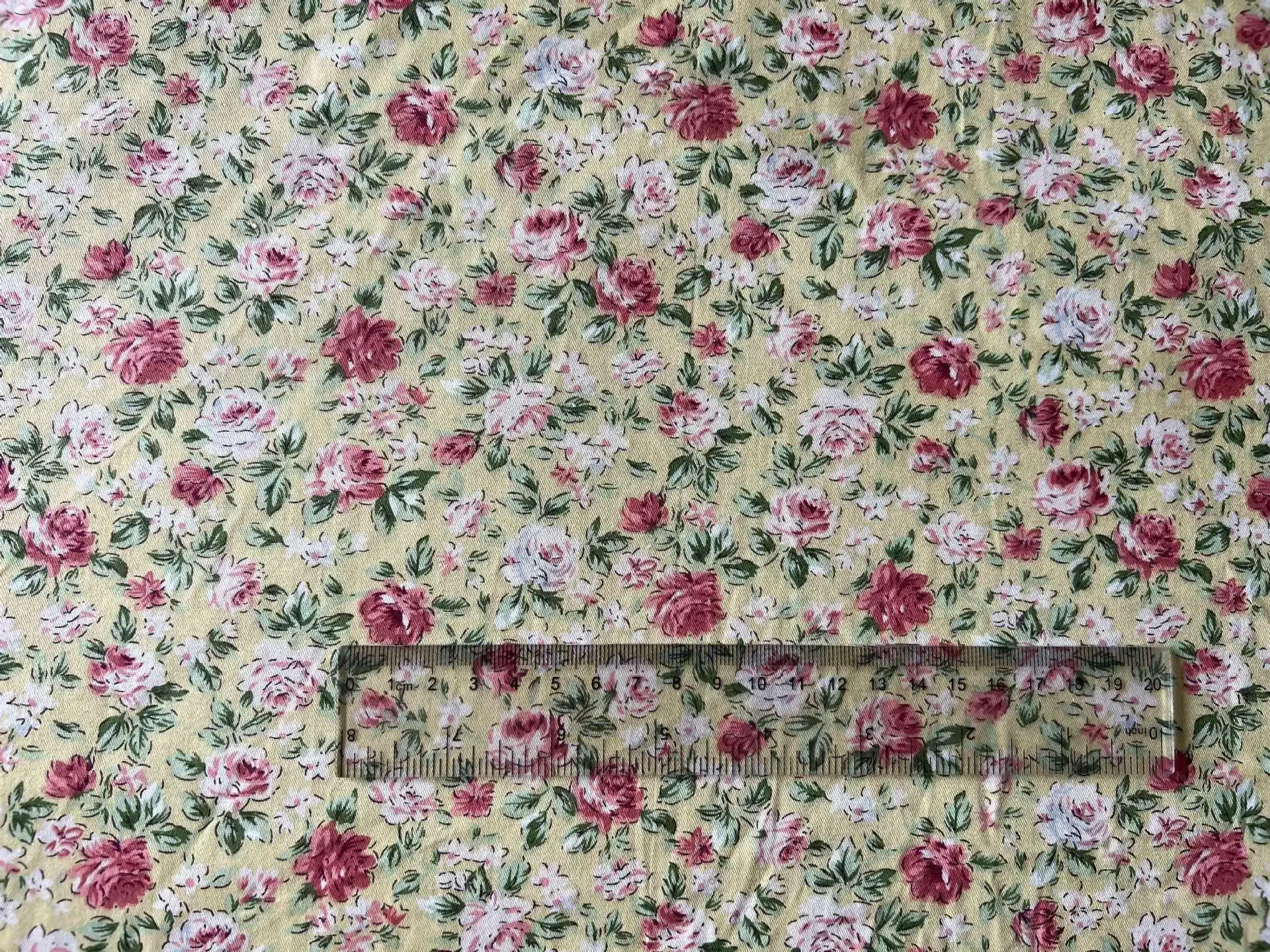 Pure Cotton Twill Printed Floral Fabric, 160x50cm – Ideal for Bedding, Handmade Crafts, and Decor