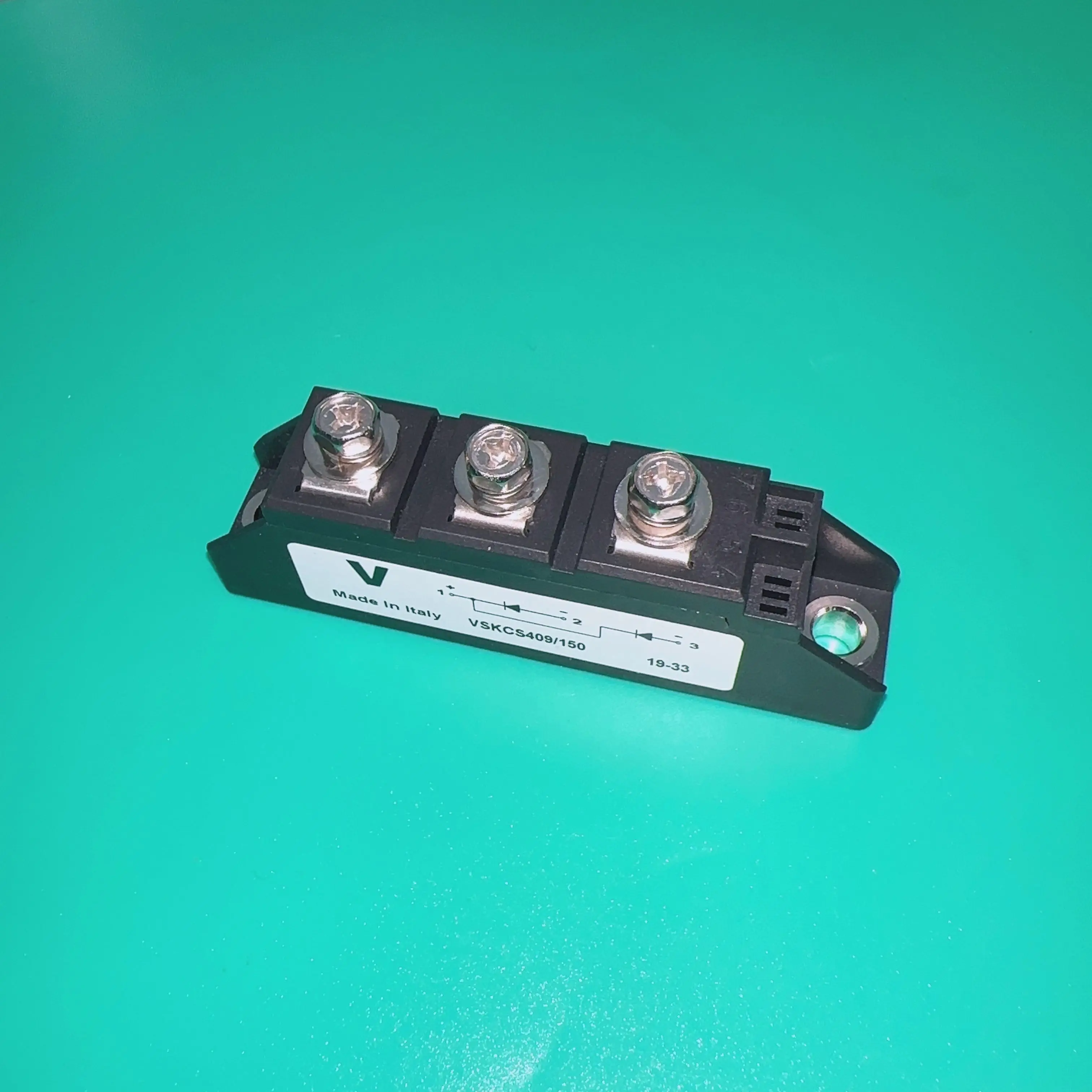 

VSKCS409/150 MODULE VSKCS409150 DIODE SCHOTTKY 150V 200A ADDAPAK VSKCS409-150 VSKCS409150 VSKCS 409/150 VSKCS-409-150 VS-KCS409