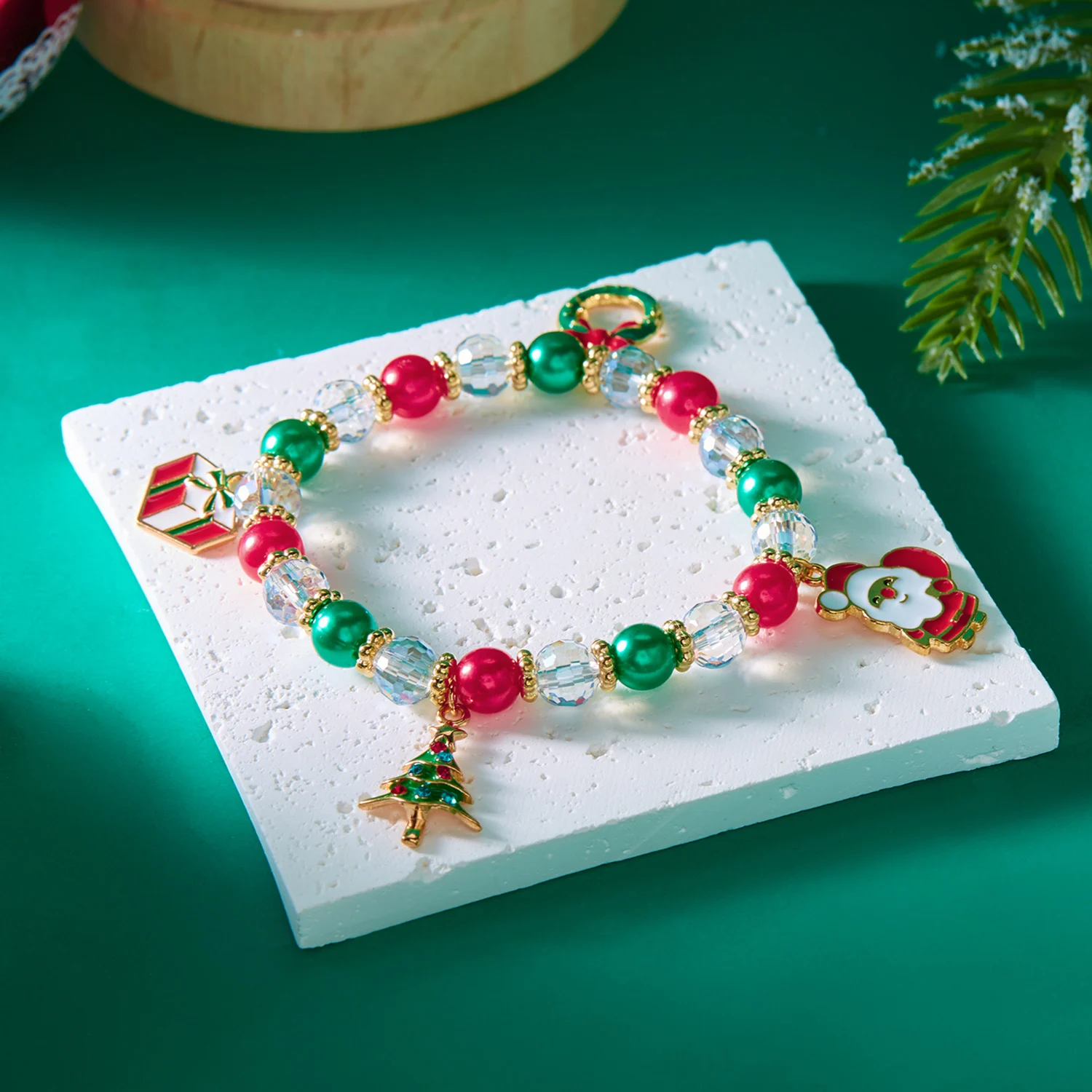 Klassische Weihnachten bunte Perlen Armbänder für Frauen niedlichen Weihnachts mann Weihnachts baum Schneemann Anhänger Armbänder Freundschaft Schmuck