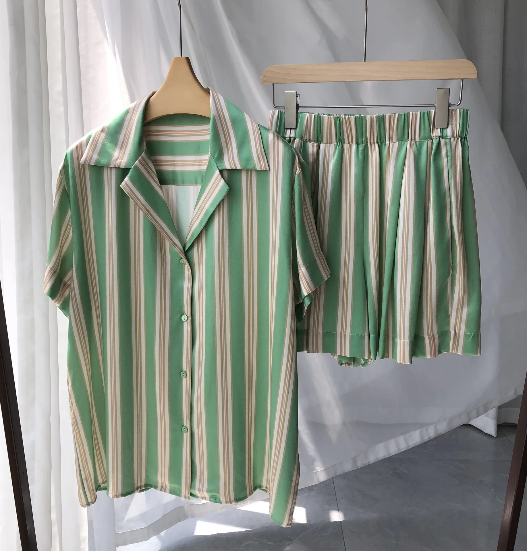 2023 Spring Summer Chic Women's High Quality 100%Silk Stripe Short Sleeves Shirt Tops C198 2023 summer europe style chic men s casual shorts suit fashion short sleeves shirt beach pants two piece set c593