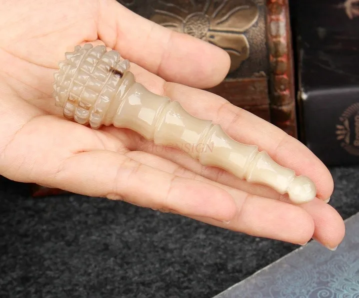 

Natural horn massage stick hand piece to play with handicrafts and play carving hand holding beauty meridian point acupuncture