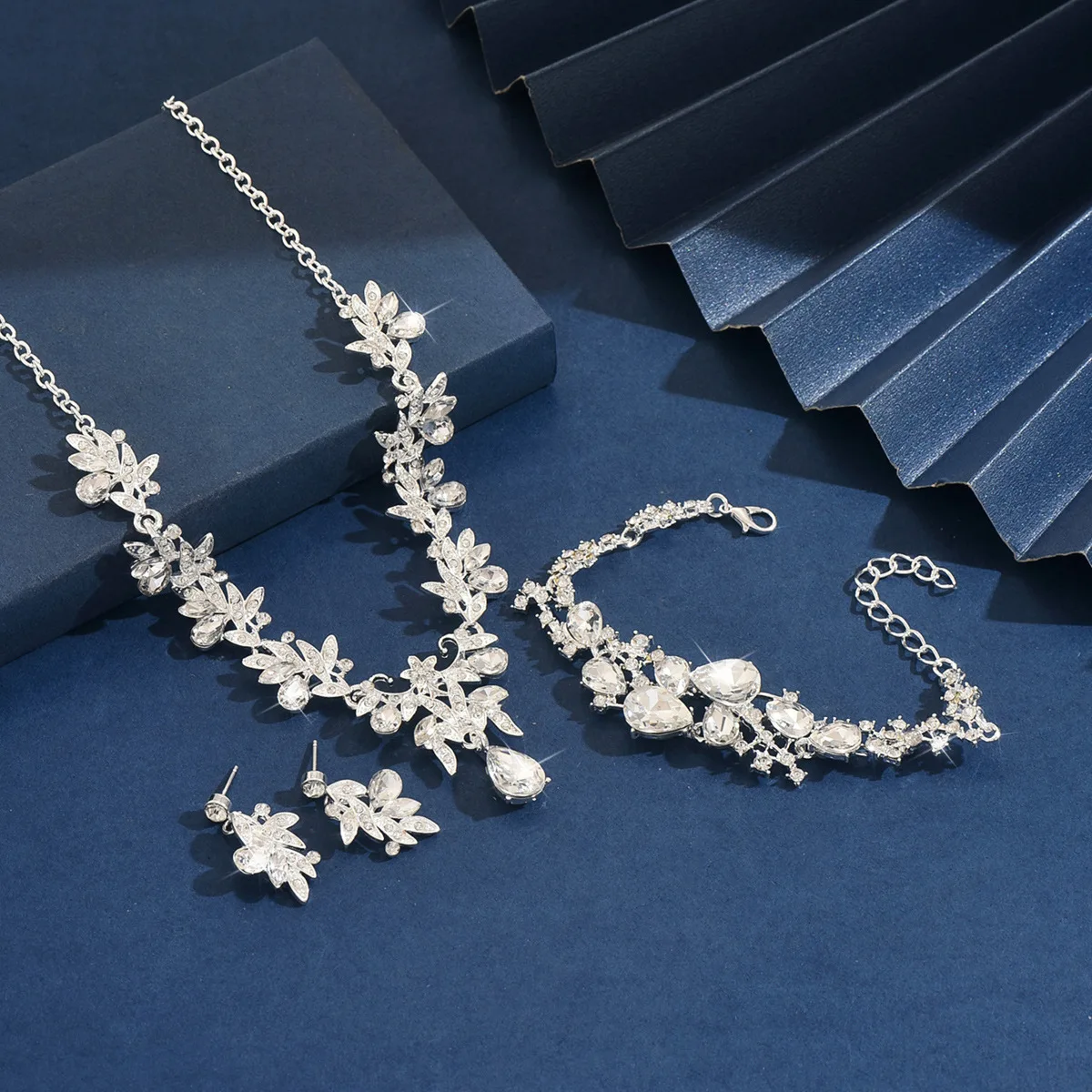 طقم غولدن فلور دياموند