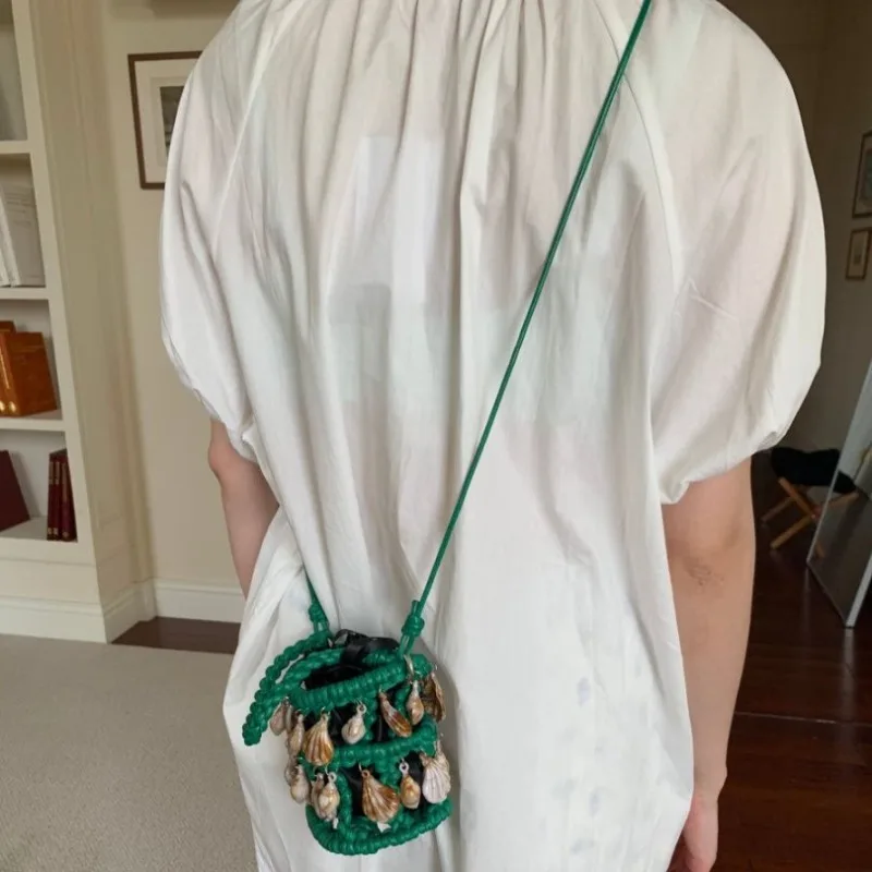 NEW Exquisite Hand woven shell pendant Beaded Woven Bag Fashionable Crossbody Handbag Elegant Design Dinner Bag