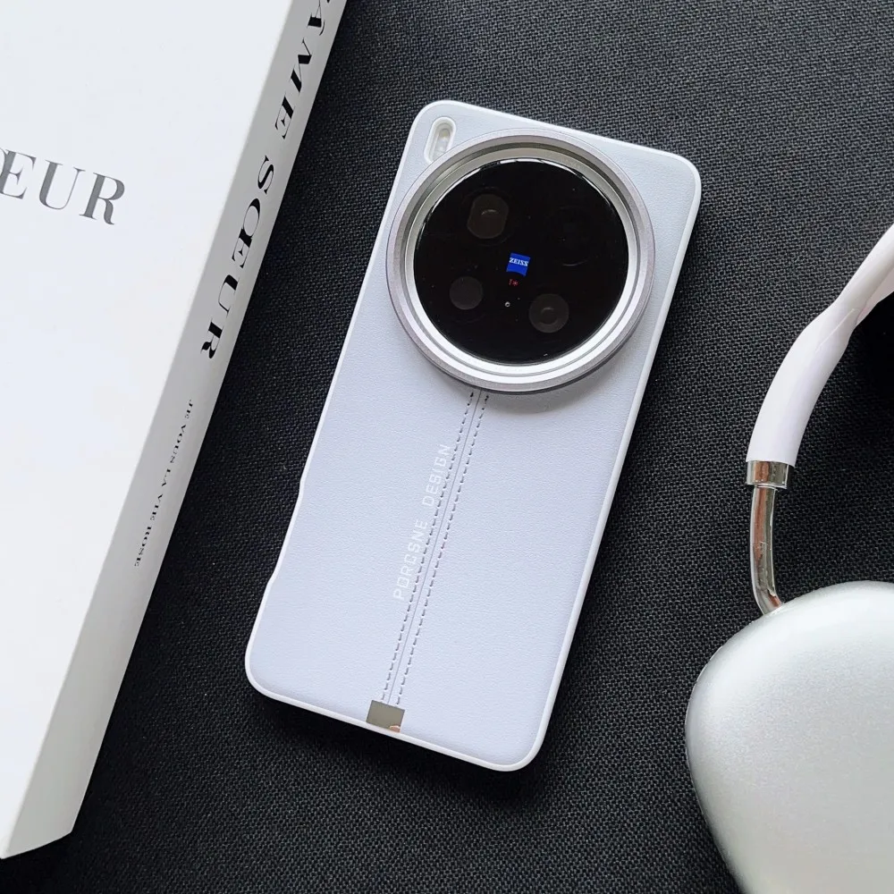 Luxury PU Leather Magnetic Wireless Charging Protective Back Cover Case