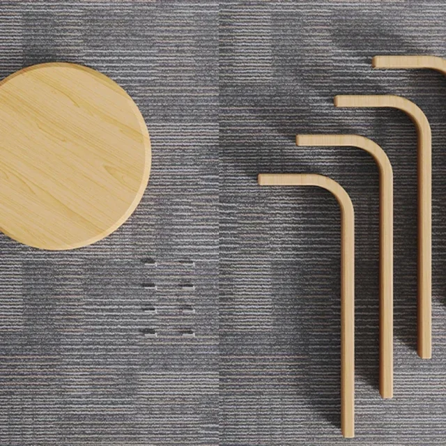 현대적 미니멀리즘과 편안함이 어우러진 모던 우드 다이닝 체어