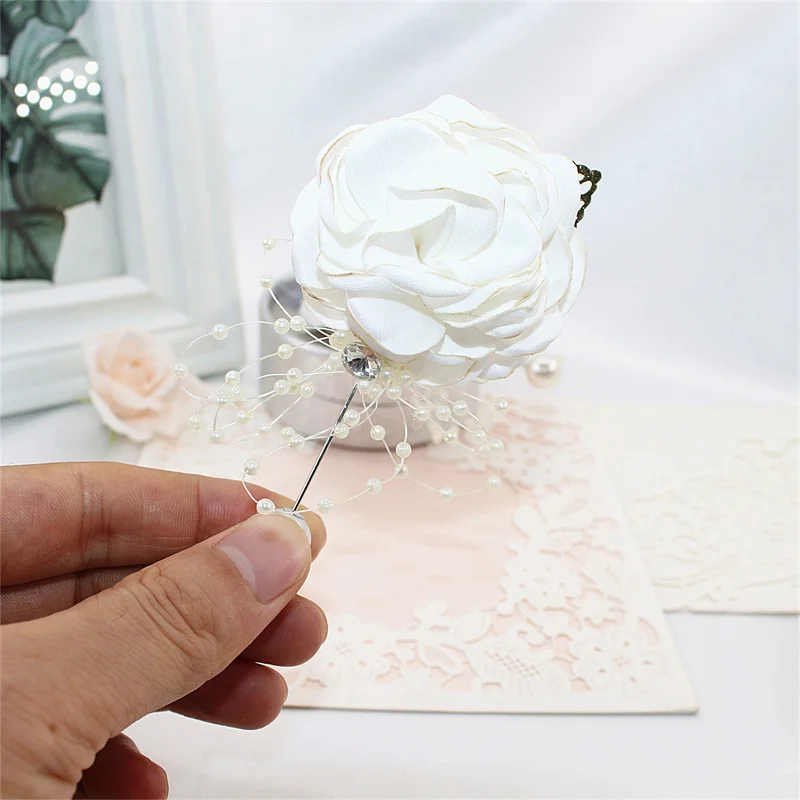 Corsage white