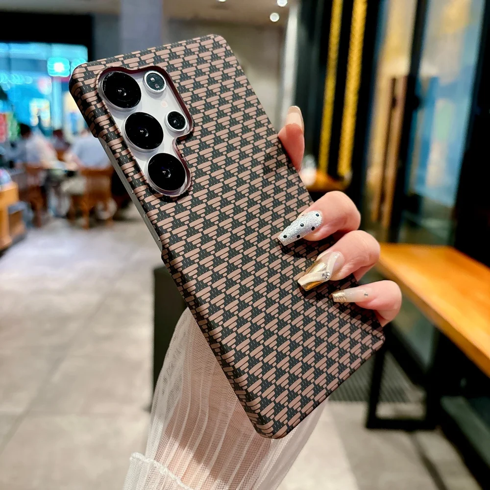 Luxury Frameless Carbon Fiber Texture Phone Case with MagSafe Compatibility