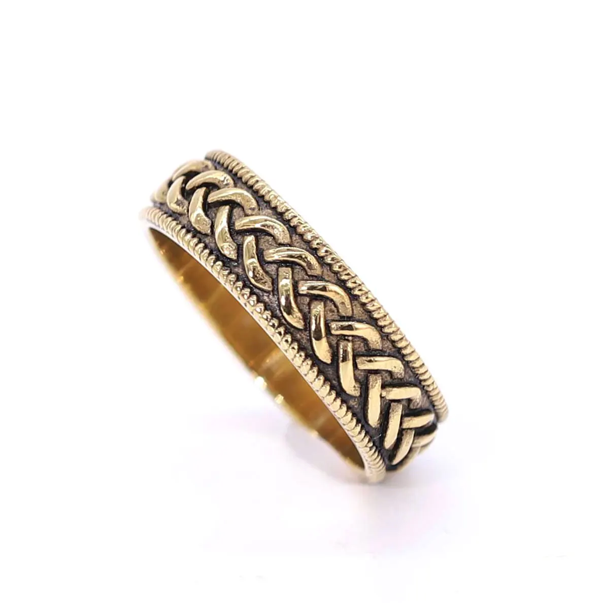

2022 high-end elegant retro style waterproof stainless steel copper ring