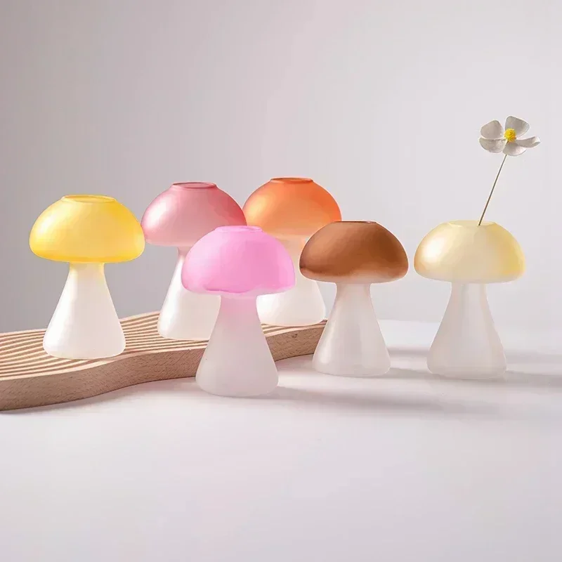 Artistic Mushroom Glass Vase for Hydroponic Plants and Aromatherapy Decor