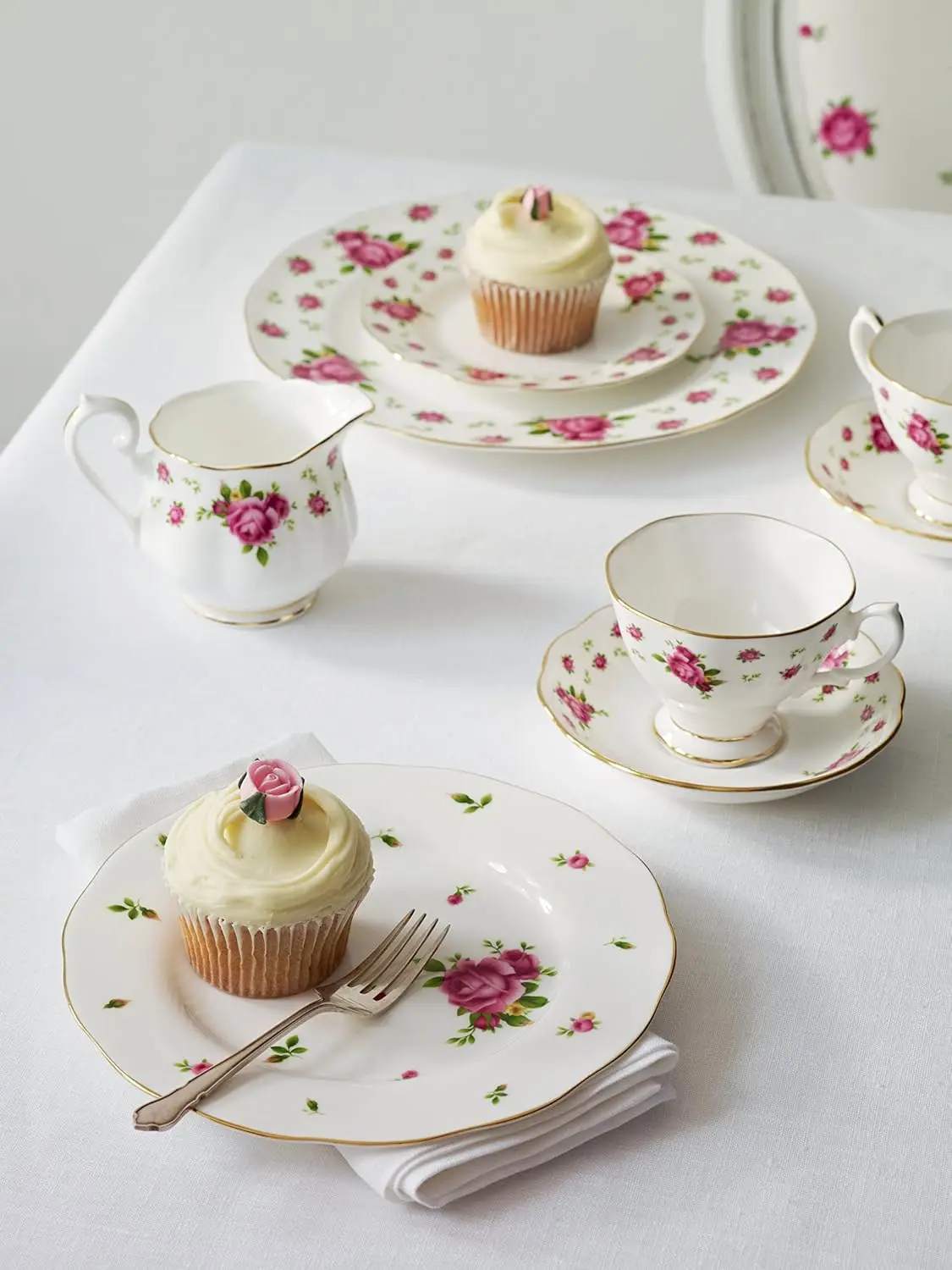Roses 3-Piece (Teapot, Sugar & Creamer) Tea Set, White/Pink