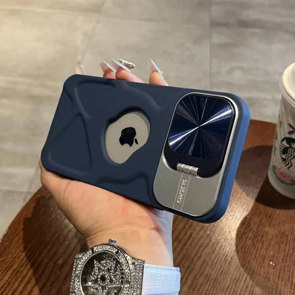 thumbnail image 1 of Funda magnética con logotipo de moda para iPhone 16, 15, 14, 13, 12 Pro Max Plus, protección de lente, soporte abatible, Magsafe, silicona suave, 1 of 5