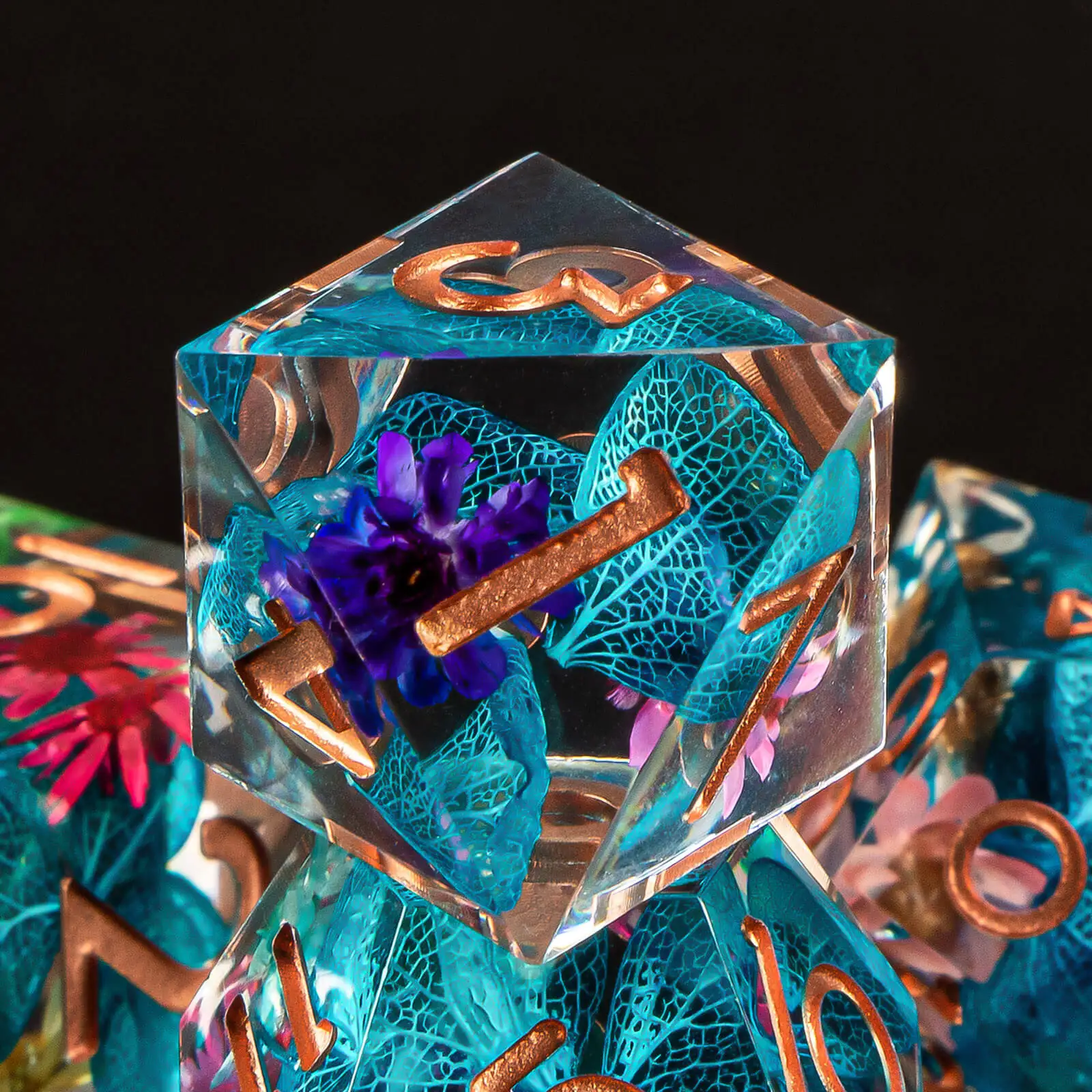 ARUOHHA Translucent Sharp Edge Resin Dice Set - 7-Piece DND Polyhedral Dice With Metal Box - View #5